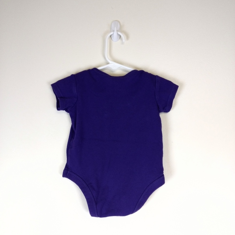 NFL Minnesota Vikings Fan In Training Onesie 3/6 Months Purple - Picture 4 of 5